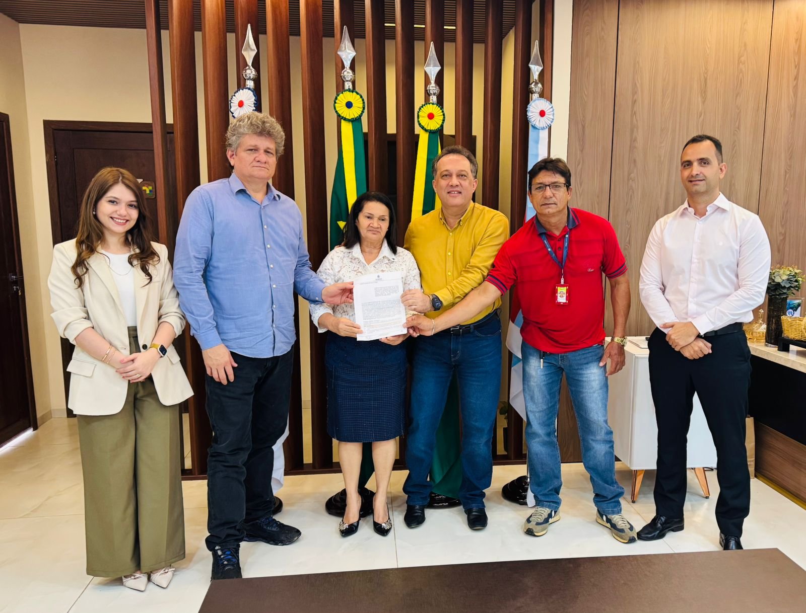 Mediação do TCE viabiliza entrega de caminhonetes para fortalecimento do cooperativismo no Acre