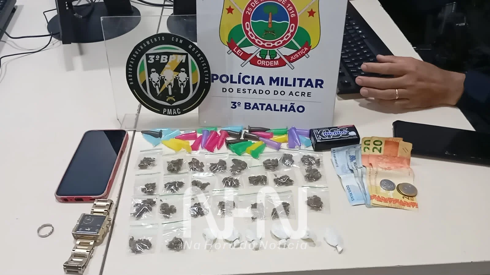 Menina De 14 Anos é Apreendida Por Tráfico De Drogas