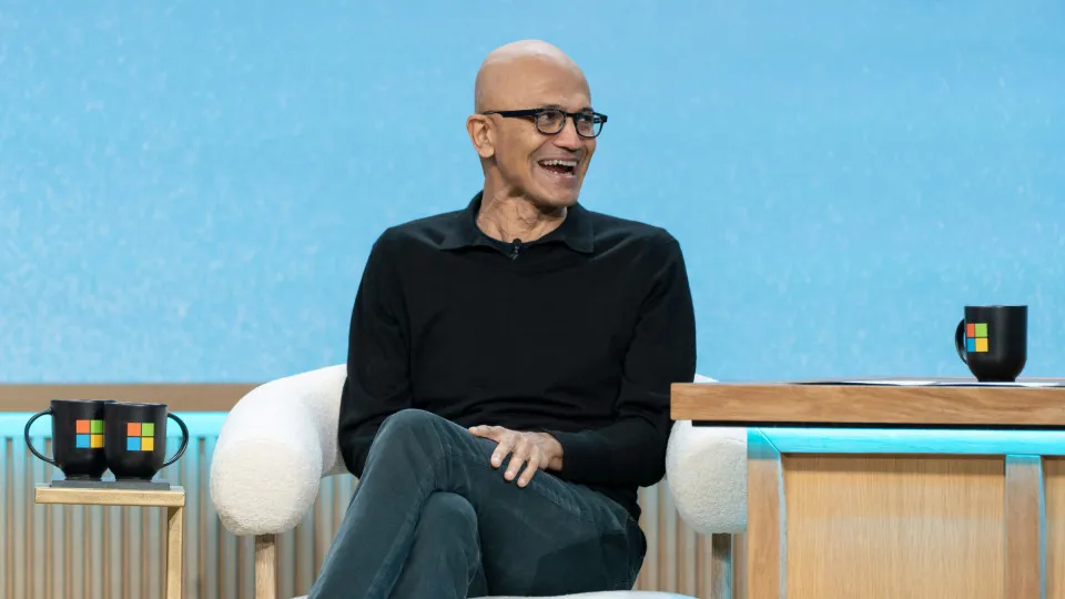 Microsoft já recorre a IA para gerar até 30% do código usado na empresa