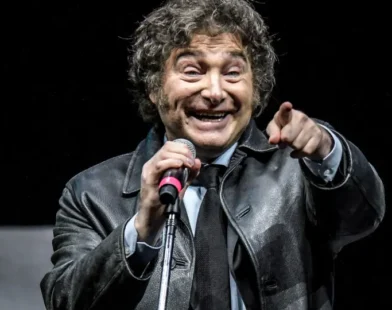 Milei elogia sonegadores e sugere que falta talento a argentino que paga impostos