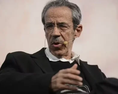 Morre Armando Freitas Filho, um dos principais poetas do Brasil, aos 84 anos
