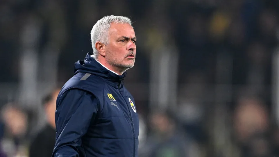 Mourinho é expulso na Turquia e pode pegar até 10 jogos de gancho
