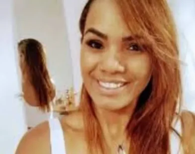 Mulher é assassinada a facadas por ex-cunhada na frente da filha