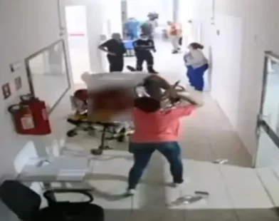 Mulher invade hospital no Paraná e esfaqueia homem mais de 30 vezes