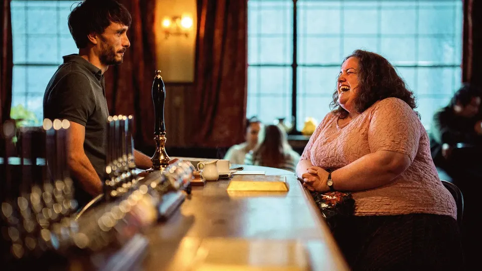 Mulher que supostamente inspirou personagem de 'Bebê Rena' processa Netflix