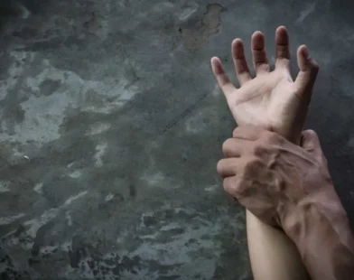 Mulheres vítimas de violência recebem acolhimento especial nas salas lilás do Rio
