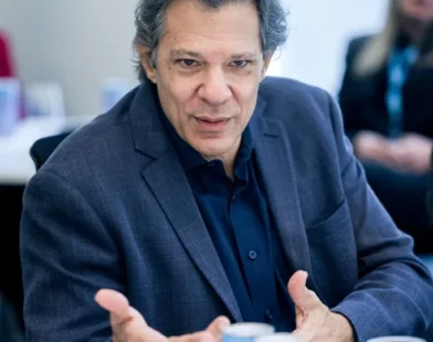 Não acredito ser necessária uma recessão para controlar a inflação no país, afirma Haddad