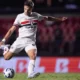 Navarro, do Talleres, diz ter sido xingado por Bobadilla, do São Paulo