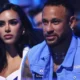 Neymar e Bruna Biancardi sediam culto em Santos após suposta crise no casamento