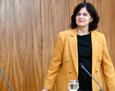 Nísia diz que todos medicamentos do Farmácia Popular passam ser retirados de graça