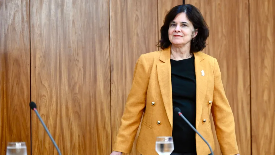 Nísia diz que todos medicamentos do Farmácia Popular passam ser retirados de graça