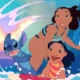 Novo 'Lilo & Stitch' reduz malcriação divertida e o caos da criaturinha azul