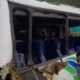 Ônibus com universitários cai de viaduto e mata 10 na Colômbia