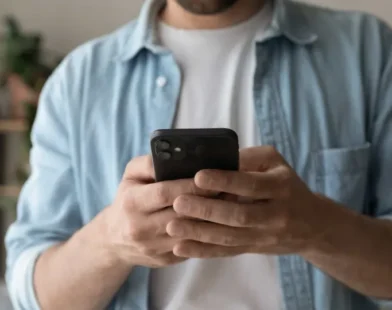 Os 5 tipos de aplicativos que não deve instalar no celular