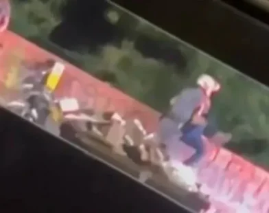 'Ou você pula da ponte ou eu jogo você': vítima relata como foi jogada por PM em SP