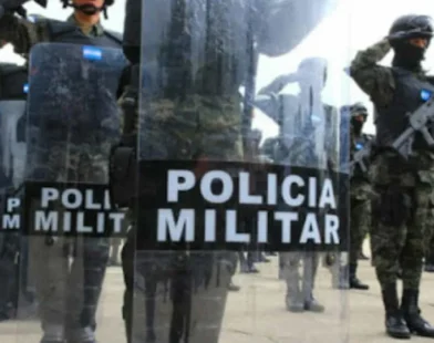 PM desativa ao menos 8 artefatos explosivos na praça dos Três Poderes