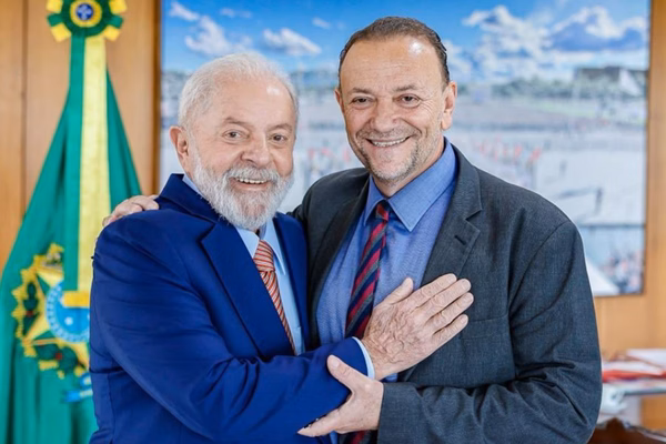 PT: a pedido de Gleisi e Lula, Quaquá retira candidatura à presidência