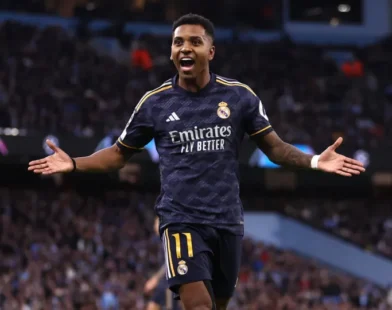 Pai de Rodrygo 'trai' Real Madrid e inicia conversas com clube da Premier
