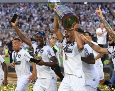 Paiva quer Botafogo campeão mundial e promete 'bofetada' em dupla do PSG