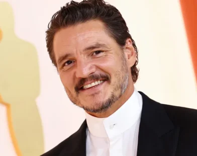 Pedro Pascal faz 50 anos como sucesso em Hollywood e 'daddy' de fãs apaixonados