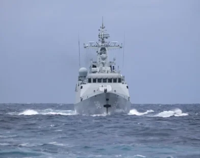 Pequim realiza patrulha no mar da China para "advertir" Filipinas