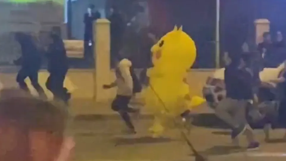 Pikachu se junta a protestos na Turquia e viraliza: 'Tem que pegar todos'
