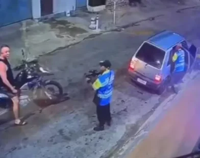 Policial é morto por assaltantes após confundir revólver com arma de gel