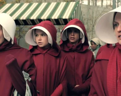 Por que 'O Conto da Aia' virou símbolo de protestos contra PL Antiaborto por Estupro