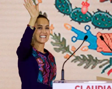 Presidente do México anuncia processo contra Google por mudar nome do golfo do México