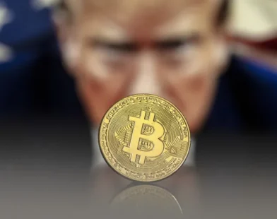 Presidente dos EUA cria reserva estratégica de criptomoeda Bitcoin