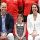 Príncipe William cita Charlotte ao receber pulseira em visita à Estônia