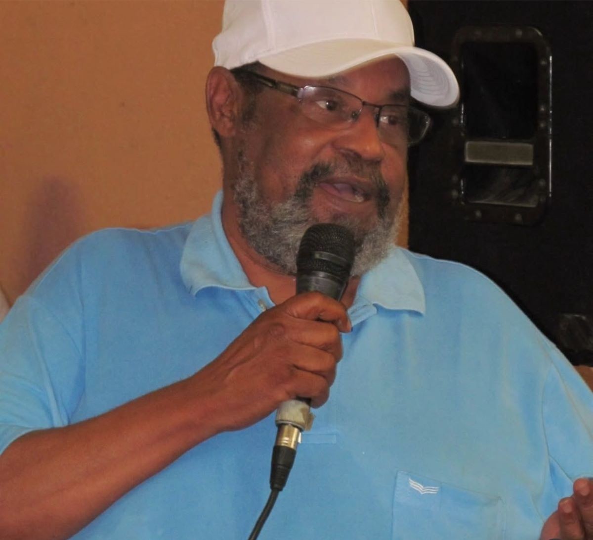 Professor Gilson Soares, referência na educação em Minas Gerais, morre aos 77 anos | Centro-Oeste