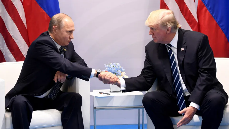 Putin fala de conversa com Trump sobre cessar-fogo: "muito franca"