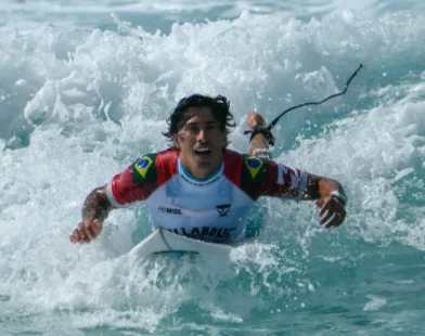 Quatro brasileiros avançam na repescagem do Mundial de Surfe em El Salvador
