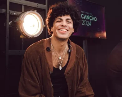 Quem é o brasileiro na final do Festival da Canção em Portugal, alvo de xenofobia