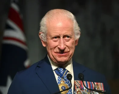 Rei Charles III envia mensagem de felicitações a Leão XIV