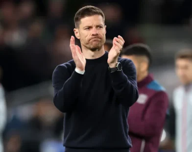 Roberto Carlos rejeita Xabi Alonso no Real Madrid: "Ancelotti é o melhor"
