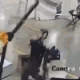 Robô 'ataca' homens que o controlavam em fábrica