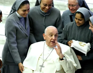 Saúde do papa permanece estável, mas há incerteza sobre participação dele em agendas públicas