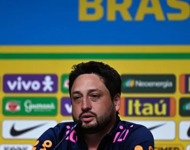 Sem Marta, Arthur Elias convoca seleção para amistosos contra os EUA