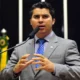 Senador que discutiu com Marina assinou jabutis que elevam conta de luz e poluição