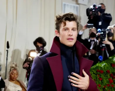 Shawn Mendes, fã do Brasil, se repete em show no Lollapalooza