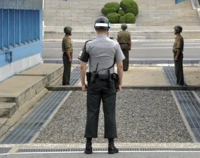 Soldado sul-coreano dispara por engano metralhadora na fronteira