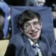Stephen Hawking: De gênio da ciência a ídolo da cultura pop