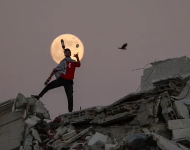 Super Lua foi a 'rainha da noite' por todo o mundo; veja as imagens