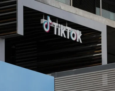TikTok anuncia enceramento nos EUA no domingo, e faz 'apelo' a Biden