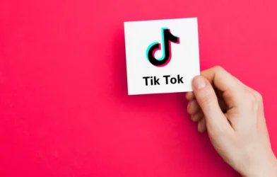 Trump assina ordem executiva que dá ao TikTok 75 dias adicionais antes da proibição