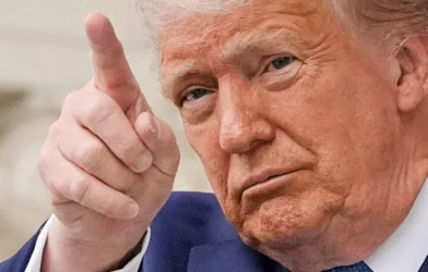 Trump diz que "Putin está brincando com fogo"