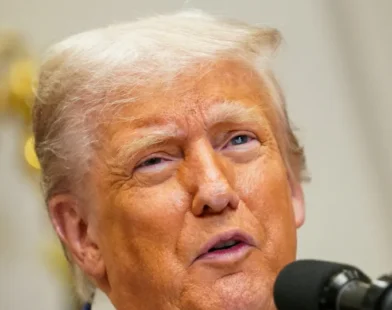 Trump diz que "Rússia e Ucrânia vão começar negociações para cessar-fogo"