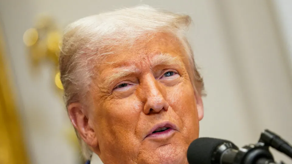 Trump diz que "Rússia e Ucrânia vão começar negociações para cessar-fogo"